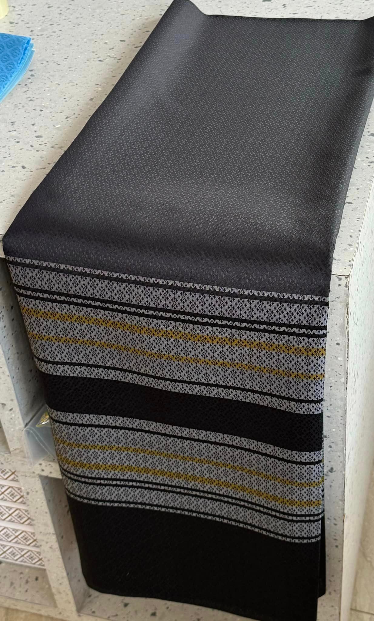ซิ่น ผ้าไหมแท้ ยกดอกมีเชิง ขนาด 1x2หลา สีดำ รหัส B7-SN-10276724