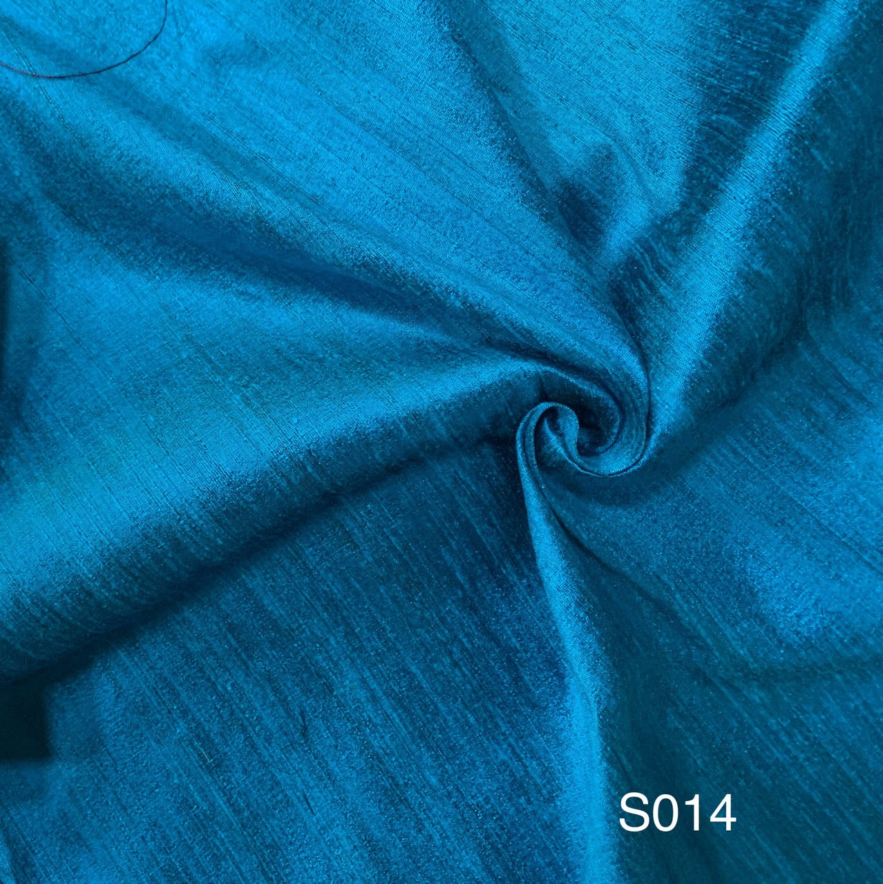 Solid-colored silk, home-made silk, real silk, blue, cut and sold by the yard, code D-AA-S014.