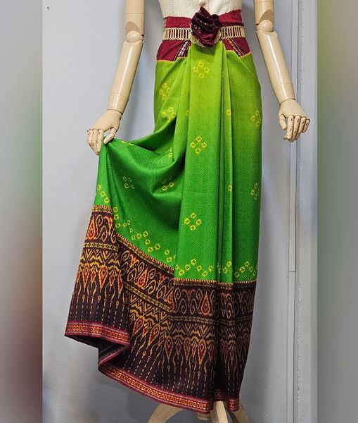 Mudmee silk skirt, Tor Sheng, size 1x2 meters, green background, code WN-TT-0622671503