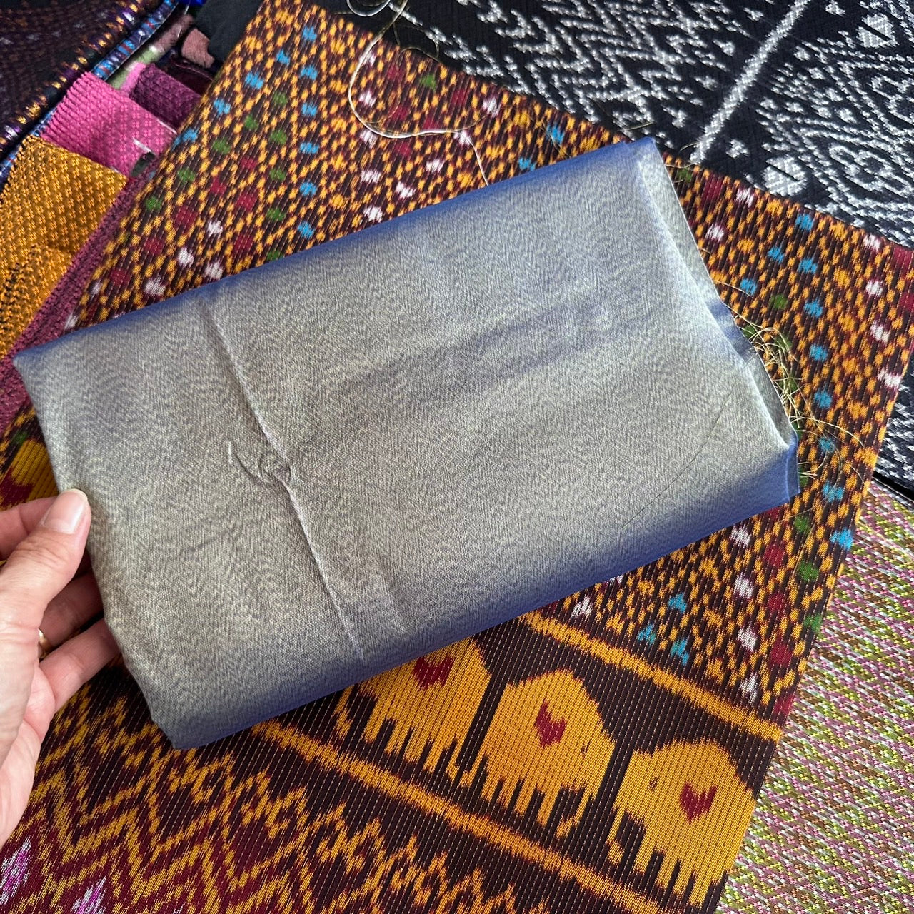 Thai Silk Iridescent / Shot Silk Gray (SKU-15633)