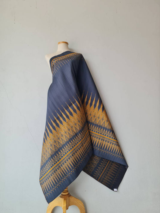 Mudmee silk sarong, pure silk, 3 tako, size 1x2 meters, expressway pattern, bottom bottom, navy blue background, code R2Q-NY-0607670907