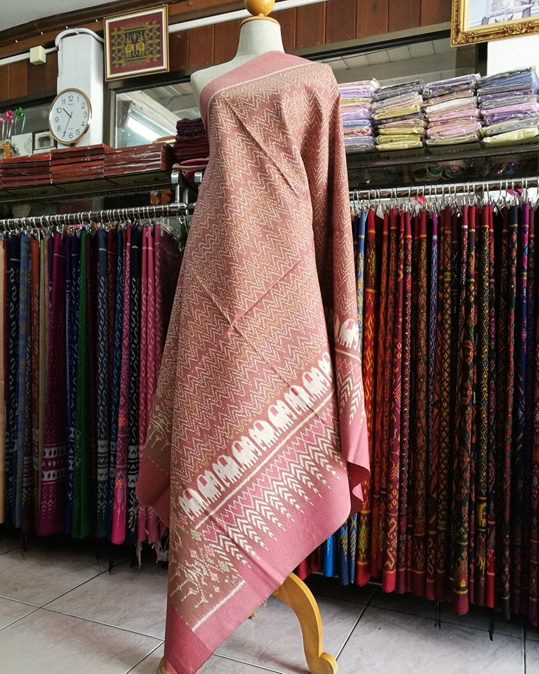 Mudmee silk skirt, real silk, natural color, 6 tako, size 1x2 meters, pink shrimp paste background, code L1-NY-10276611172