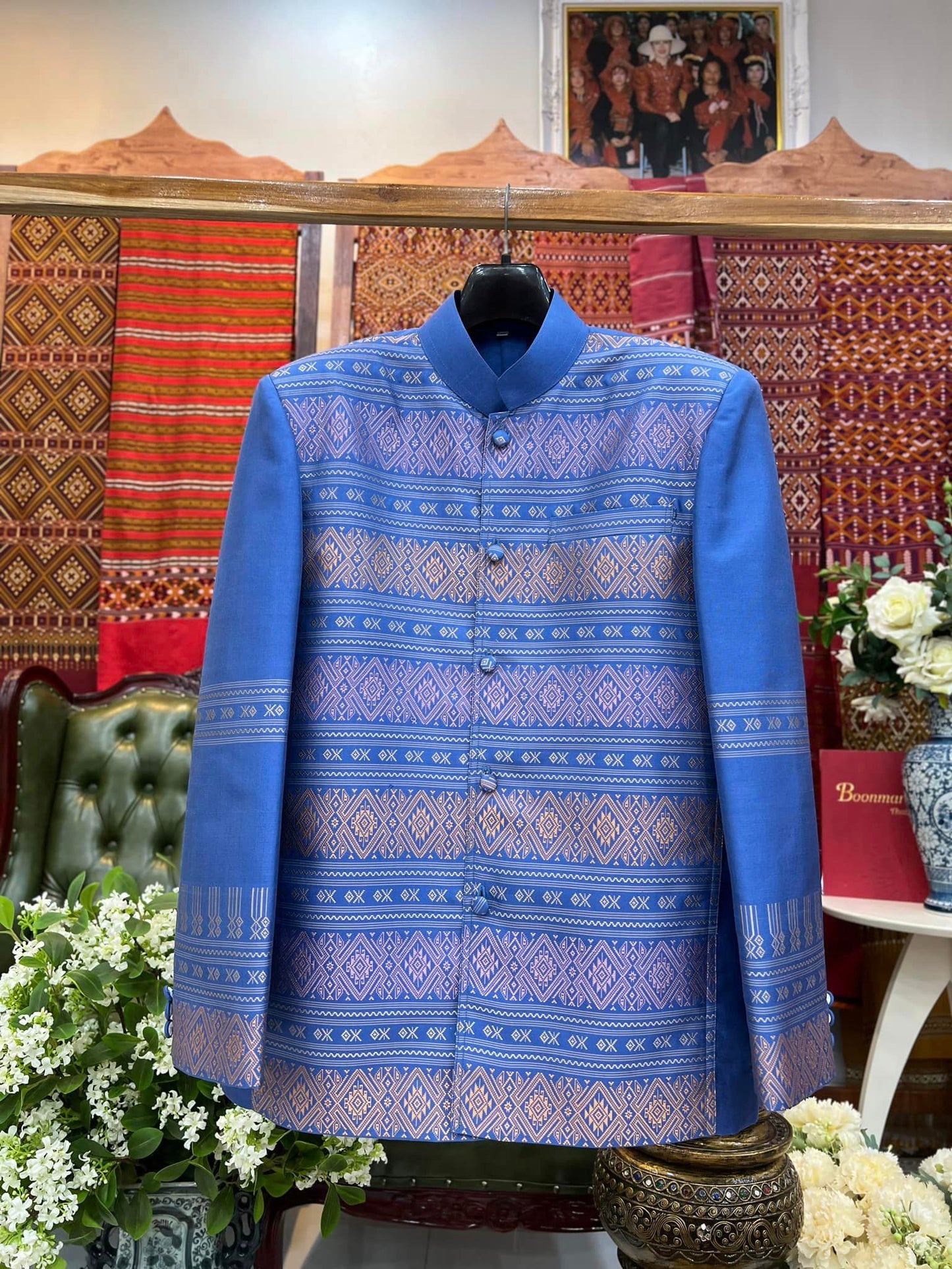 Suit shirt with royal collar, long sleeves, Praewa silk, blue, code DM-BM-0323673