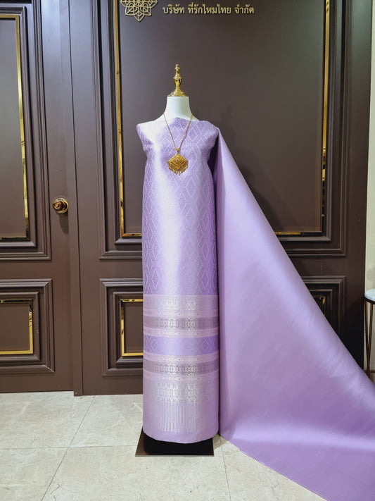 (Dress cloth) Purple Lamphun silk with silver thread (solid color 2 meters + pattern 2.4 meters) purple, code N90-29-0424675