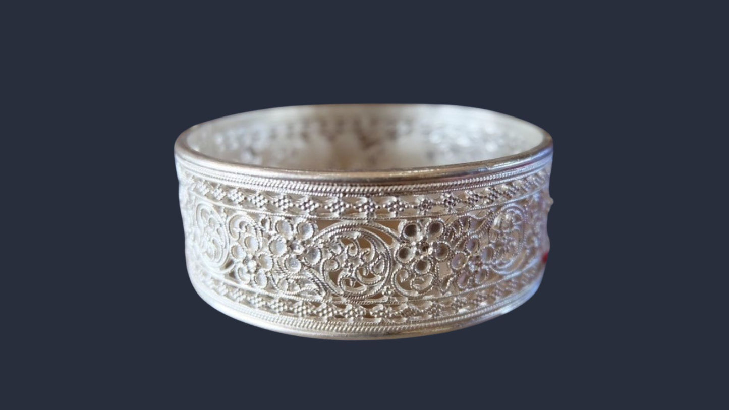 Genuine silver bracelet 99.99%, identity of a Sukhothai craftsman, weight 61 grams, SLB-VIP-0522671402