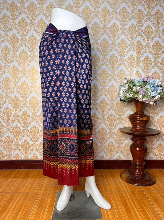 3-takor Mudmee silk skirt, size 1x2 meters, little turtle pattern, blue background, code R2Q-KN-04306721402