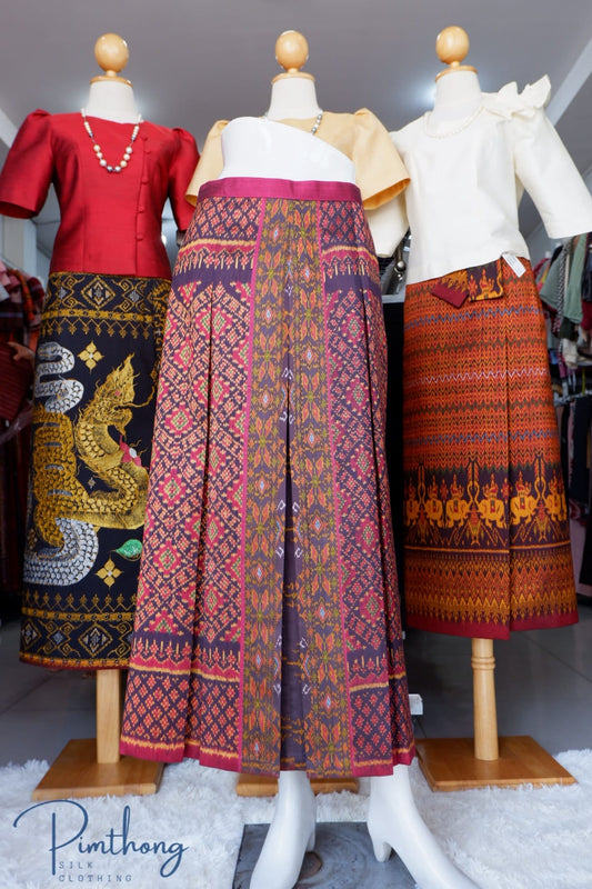 Mudmee silk skirt Made from real silk, 5 tako, waist size 30-34 inches, Holphroh pattern. Red tamarind seed, code WM-PTS-02086709153