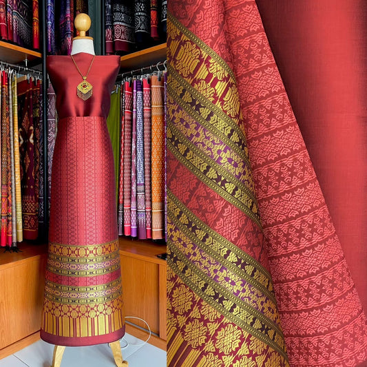 (Dress cloth) Lamphun silk (solid color 2 meters + pattern 2.4 meters) red, code N90-MD-01126714071