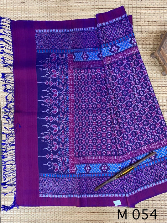 Mudmee silk skirt, real silk, 6 tako, has a front, ruffled hem, size 1x2 meters, blue-purple color, code L9A-AA-M054.