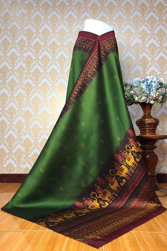 Mudmee silk skirt, woven with 6 takok flowers, size 1x2 meters, elephant pattern, green background, code L9A-KN-0507672213