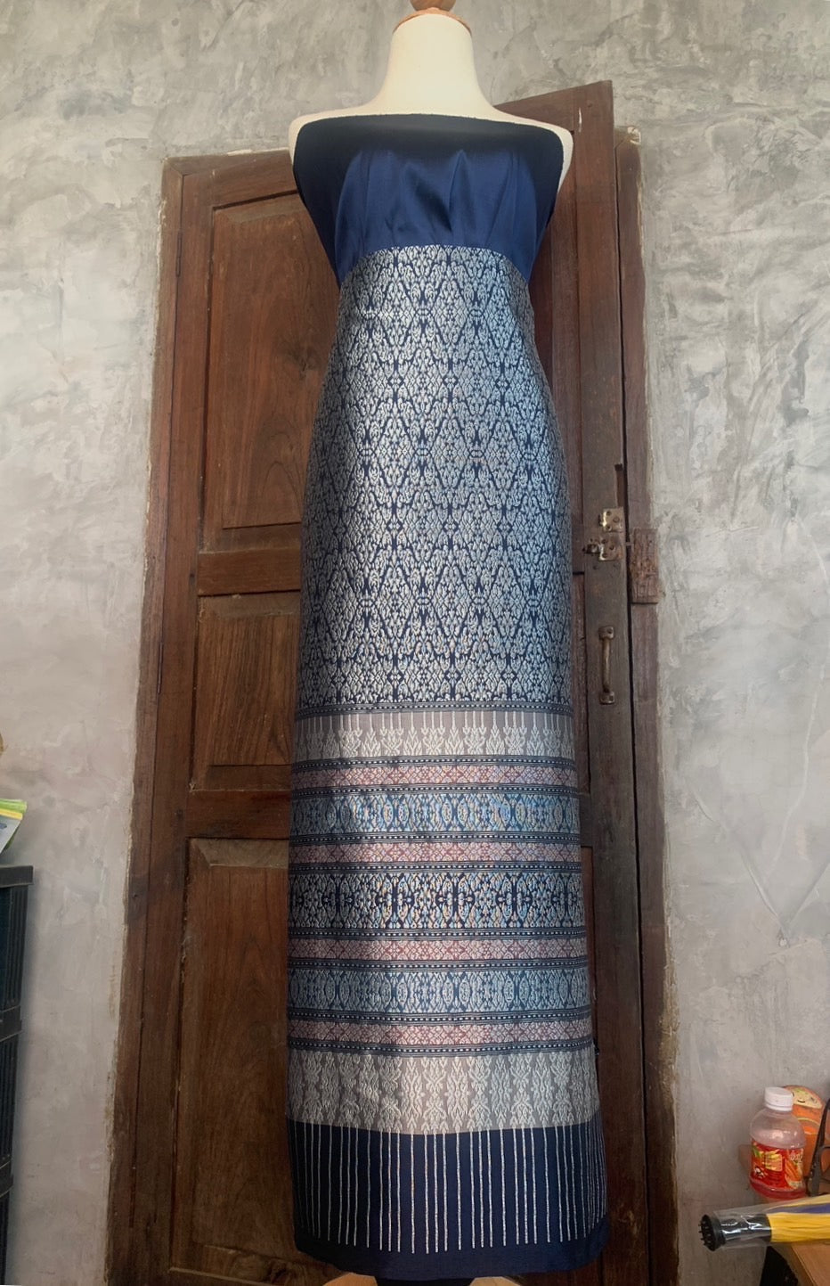 (Dress cloth) Lamphun silk (solid color 2 meters + pattern 2.4 meters) blue, code N90-Neoy-0309671124