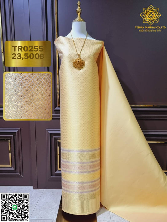 (Dress cloth) Lamphun silk, yellow, gold thread, gold thread (solid color 2 meters + pattern 2.4 meters), yellow, code N90-29-TR0255