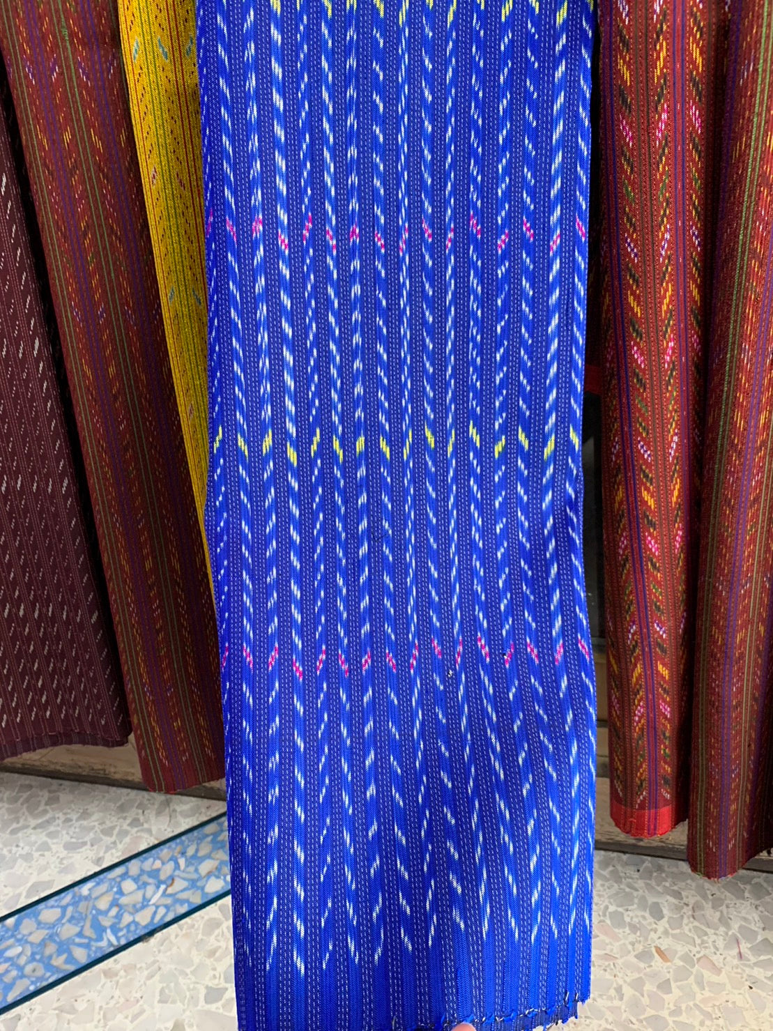 Mudmee silk sarong, 3 takor, home silk, hole pattern, size 1x2 meters, blue background, code R1A-ST0212653