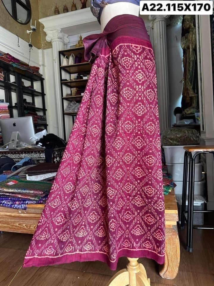 Battambang skirt, Baan Sao Hand silk, natural color, size 115x170cm, purple, code N9-SIL-A22