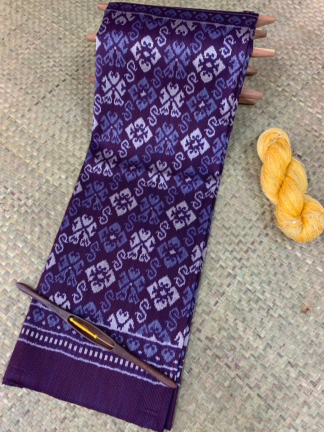 Mudmee silk sarong, real silk, 3 takos, inserted into an anchor chain, size 1x2 meters, Raksakanya flower pattern, purple, code PCS-AA-0323672