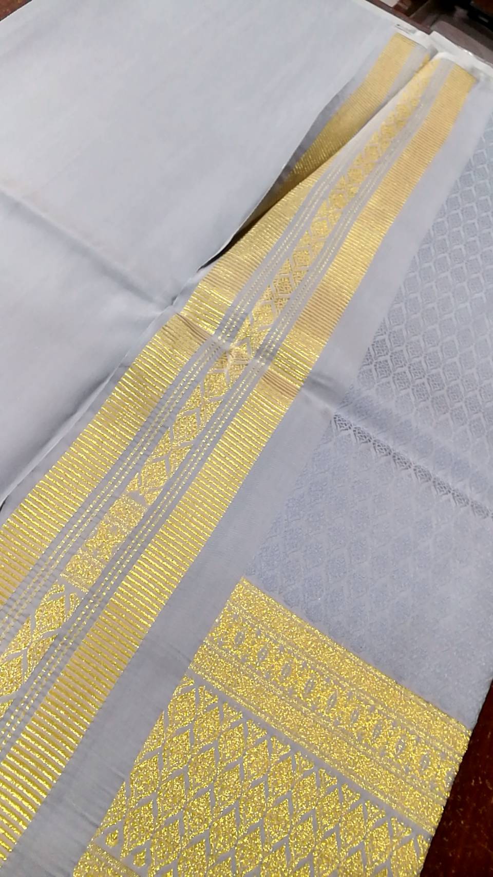 (Dress fabric) Surin silk, size 1x4 meters (pattern 2 meters + background color 2 meters), gray, code N10-NY-0425670954