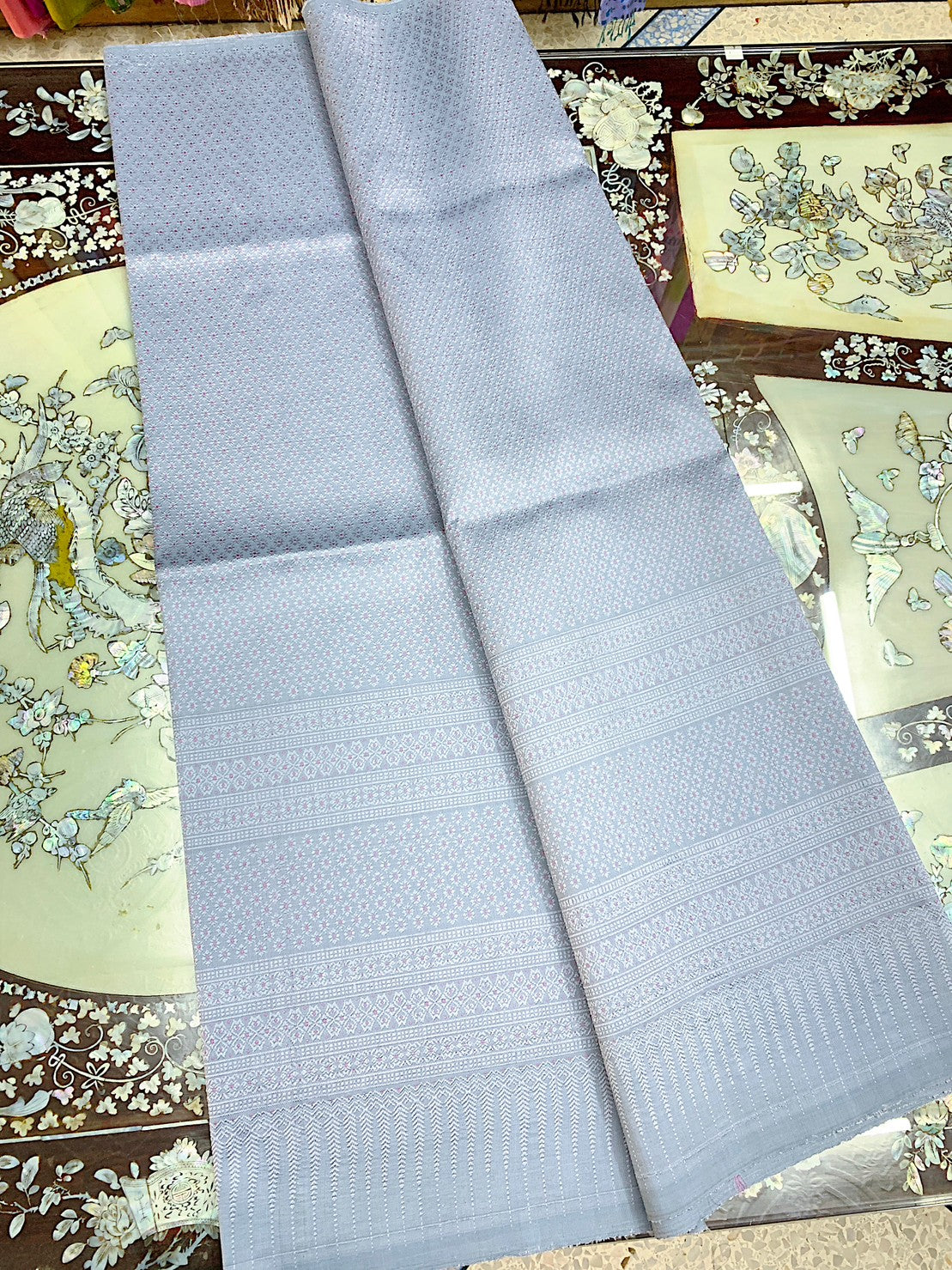 Surin silk skirt, real silk, 32 tako, size 1x2 meters, blue-gray background. N11-ST0125661