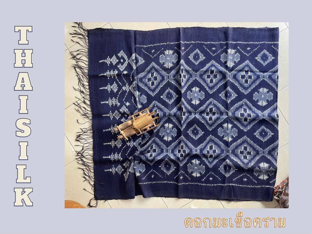 Large silk shawl with a woman's face, ruffled hem, size 105x230cm, eggplant flower pattern, indigo blue, code ZYH-AA-12256615029.