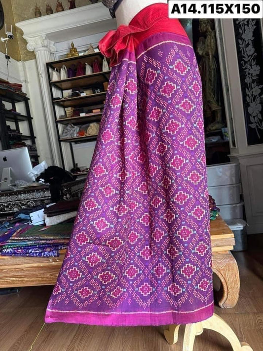 Battambang skirt, Baan Sao Hand silk, natural color, size 115x150cm, purplish red, code N9-SIL-A14