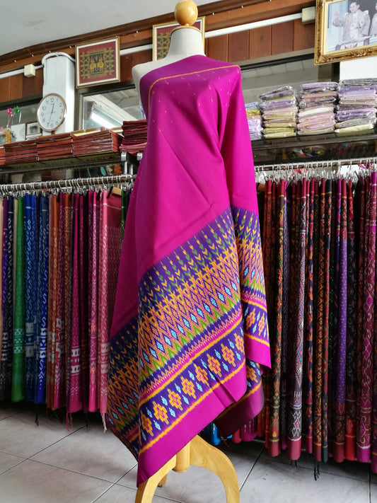 Mudmee silk sarong, pure silk, 3 tako, size 1x2 meters, expressway pattern, bottom bottom, fuchsia pink background, code R2Q-NY-0130678