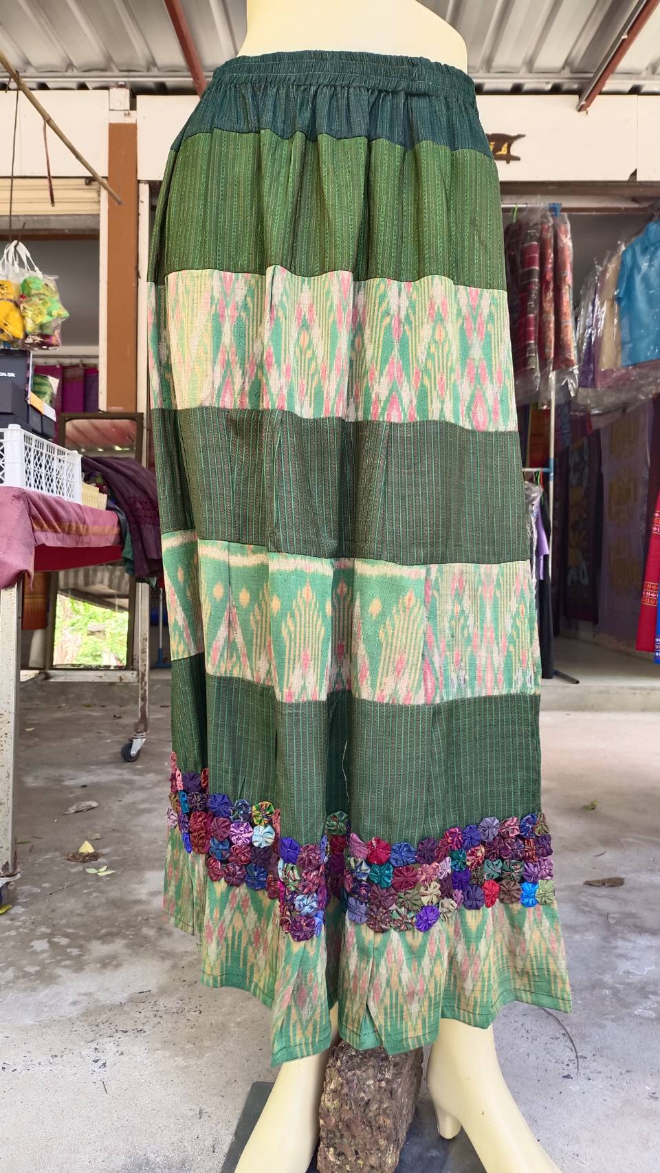 old silk skirt Sewing from pure hand-woven silk, green, code WM-ND111766113.