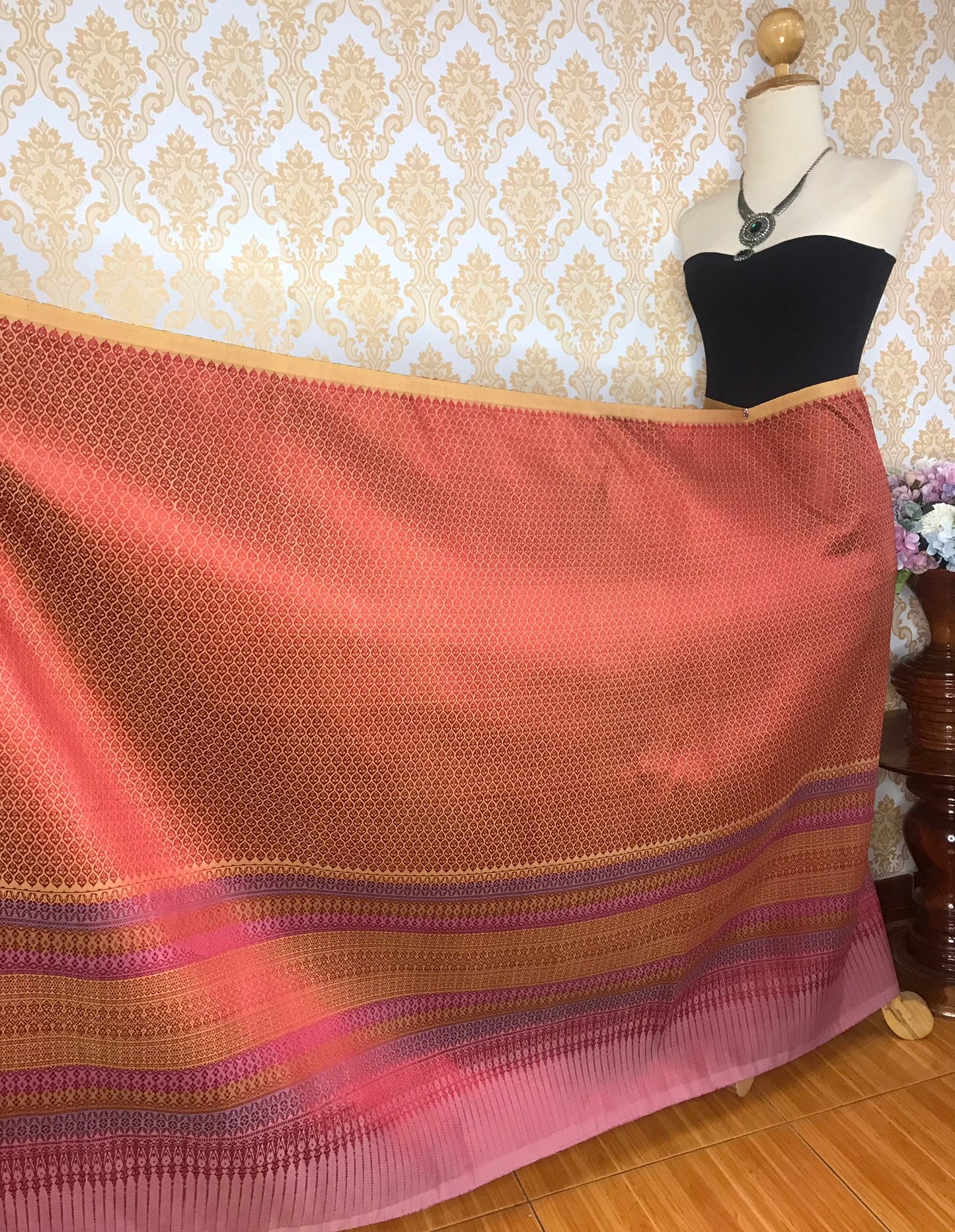 Surin silk skirt, real silk, 27 tako, size 1x2 meters, red background, yellow weave, code N11-KN0130669