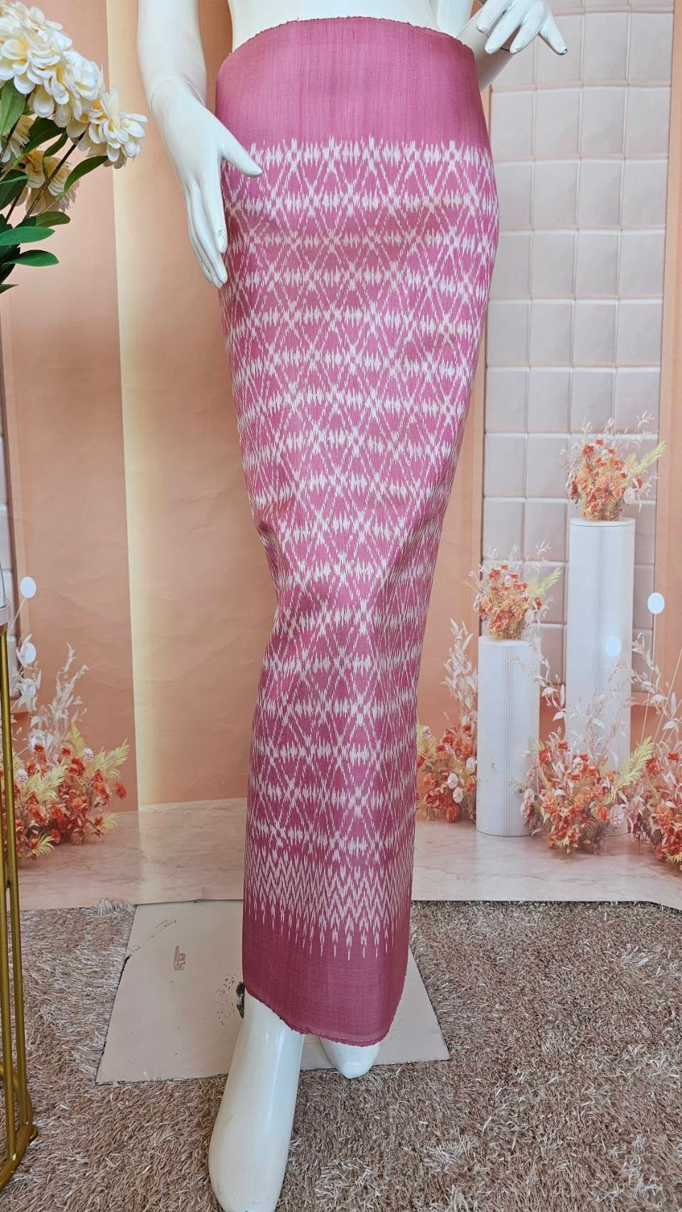 Mudmee silk sarong, 2 takor, size 1x2 yards, local pattern, pink, code R1Q-SN-0306671416