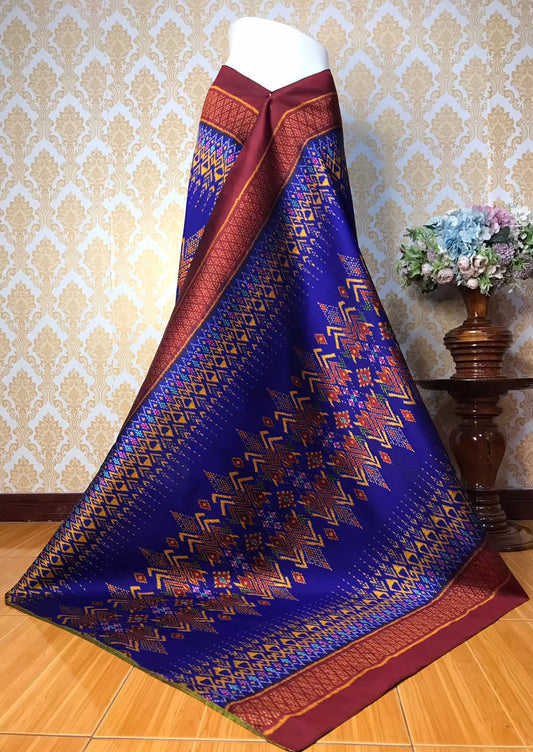 3-takor Mudmee silk skirt, size 1x2 meters, rice grain pattern, blue background, code R2Q-KN-051467102