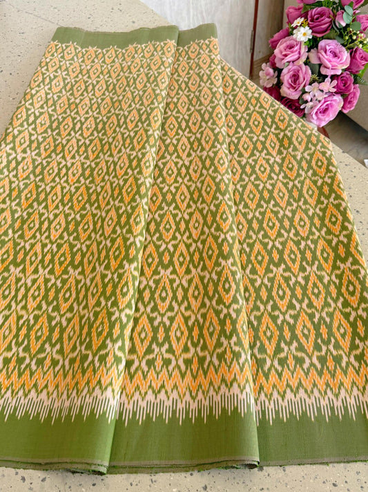 Sin Mudmee silk Woven with squirrel tail pattern, 3 tako, size 1x2 meters, green tone, code R2Q-SN-10236745