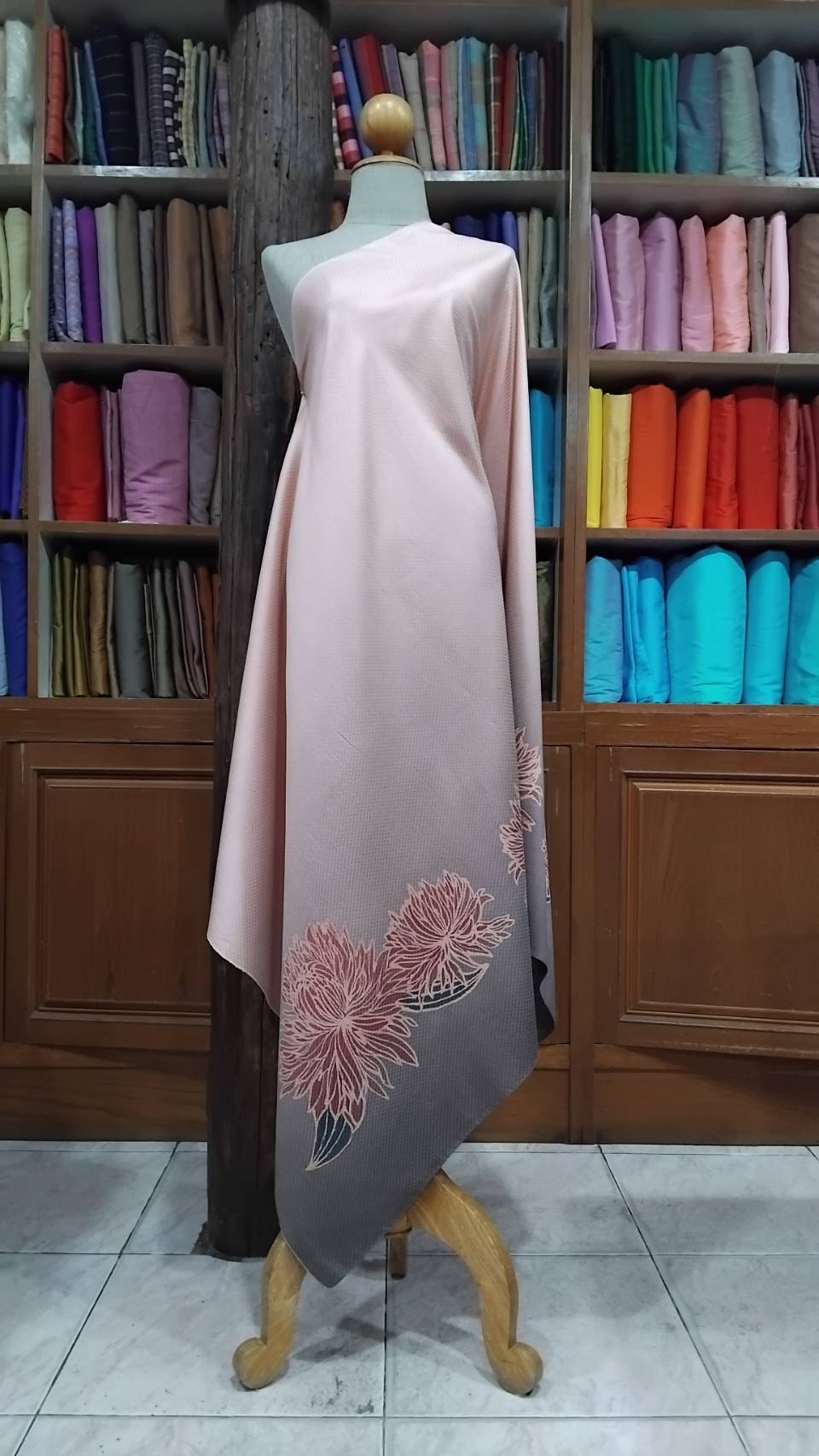 Thai Silk Batik Silk Gray (SKU-40157)