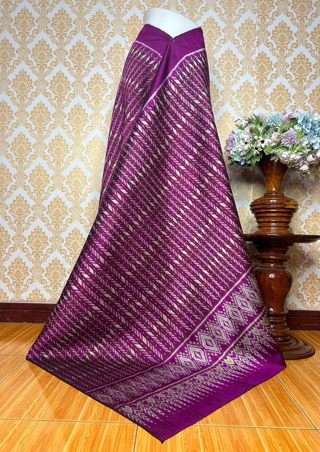 Mudmee silk sarong, 3 takor, size 1x2 meters, hole pattern, purple background, code R2Q-KN-06096717378