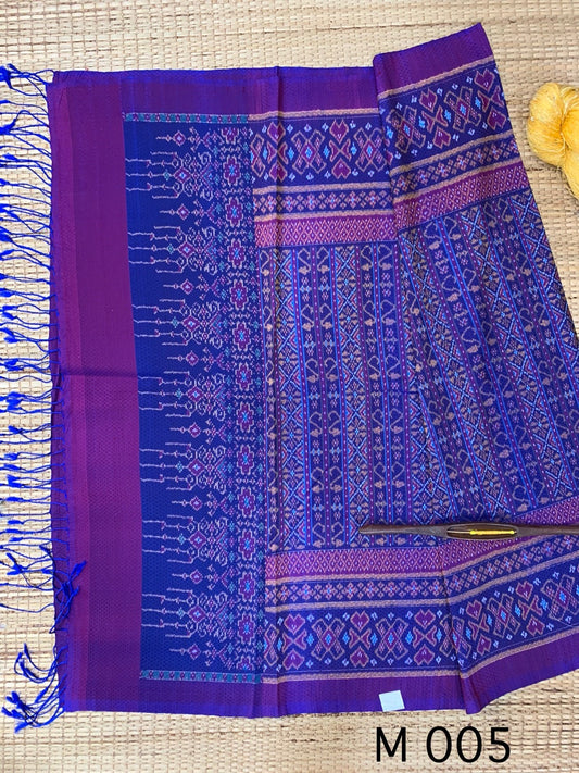 Mudmee silk sarong, real silk, 6 tako, has a front, ruffled hem, size 1x2 meters, purple-blue color, code L9A-AA-M005.