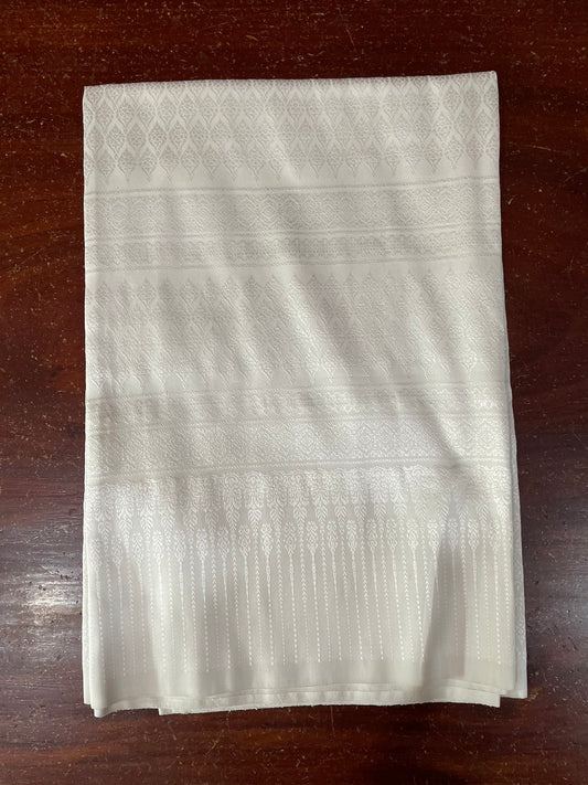 (Dress cloth) Surin silk, size 1x4 meters (pattern 2 meters + solid color 2 meters), creamy white, code N10-NY-07256702