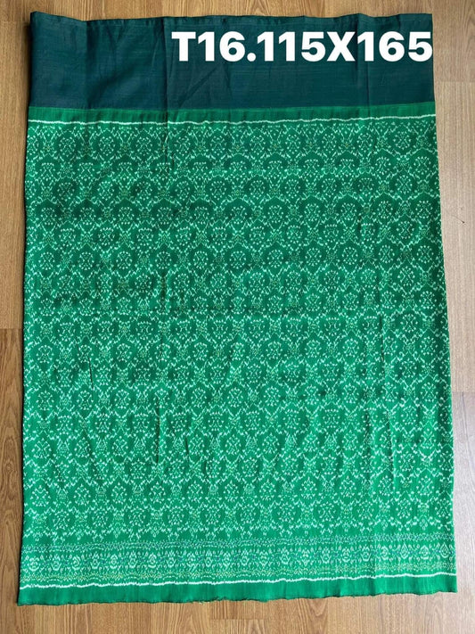 Battambang sarong, natural color, 3-tap cham cloth, size 115x165cm, green background, code N9-SIL-T16