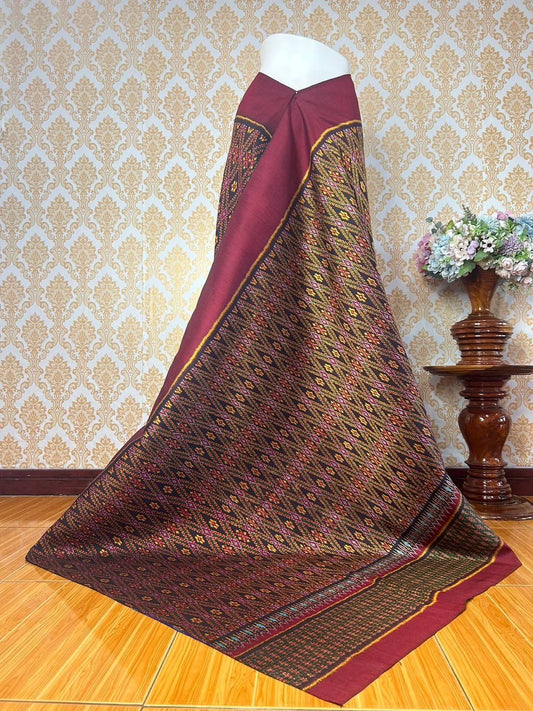 Mudmee silk sarong, 3 takor, size 1x2 meters, Pancheck pattern, brown background, code R2Q-KN-0511671924