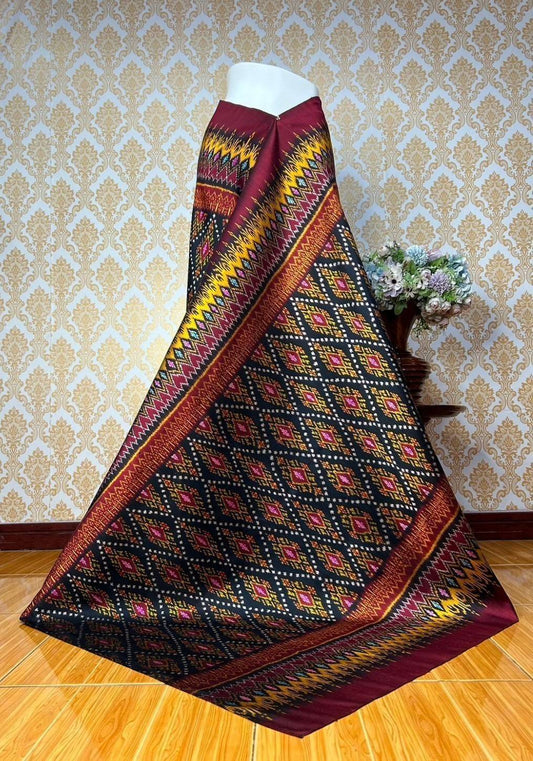 Mudmee silk sarong, 3 takor, size 1x2 meters, Noppakao pattern, brown background, code R2Q-KN-0602671207