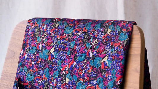 2 strands of printed silk, shades of black, blue, red. Sold by the yard, code A4-CT-SKU102096