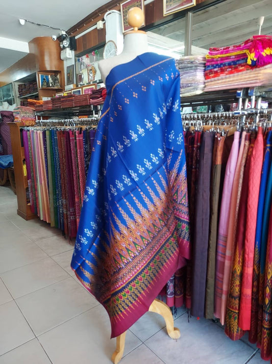 Mudmee silk skirt, real silk, 3 tako, Expressway pattern, bottom bottom, size 1x2 meters, blue background, code R2Q-NY-01306729