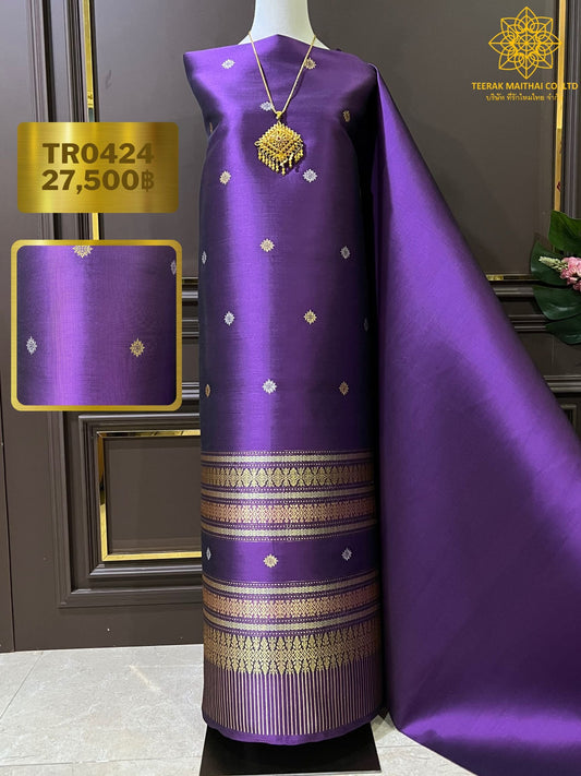 (Dress cloth) Lamphun silk, floating flowers, silver and gold interlacing (solid color 2 meters + pattern 2.4 meters), Aksawak pattern, purple, code N90-29-TR0424