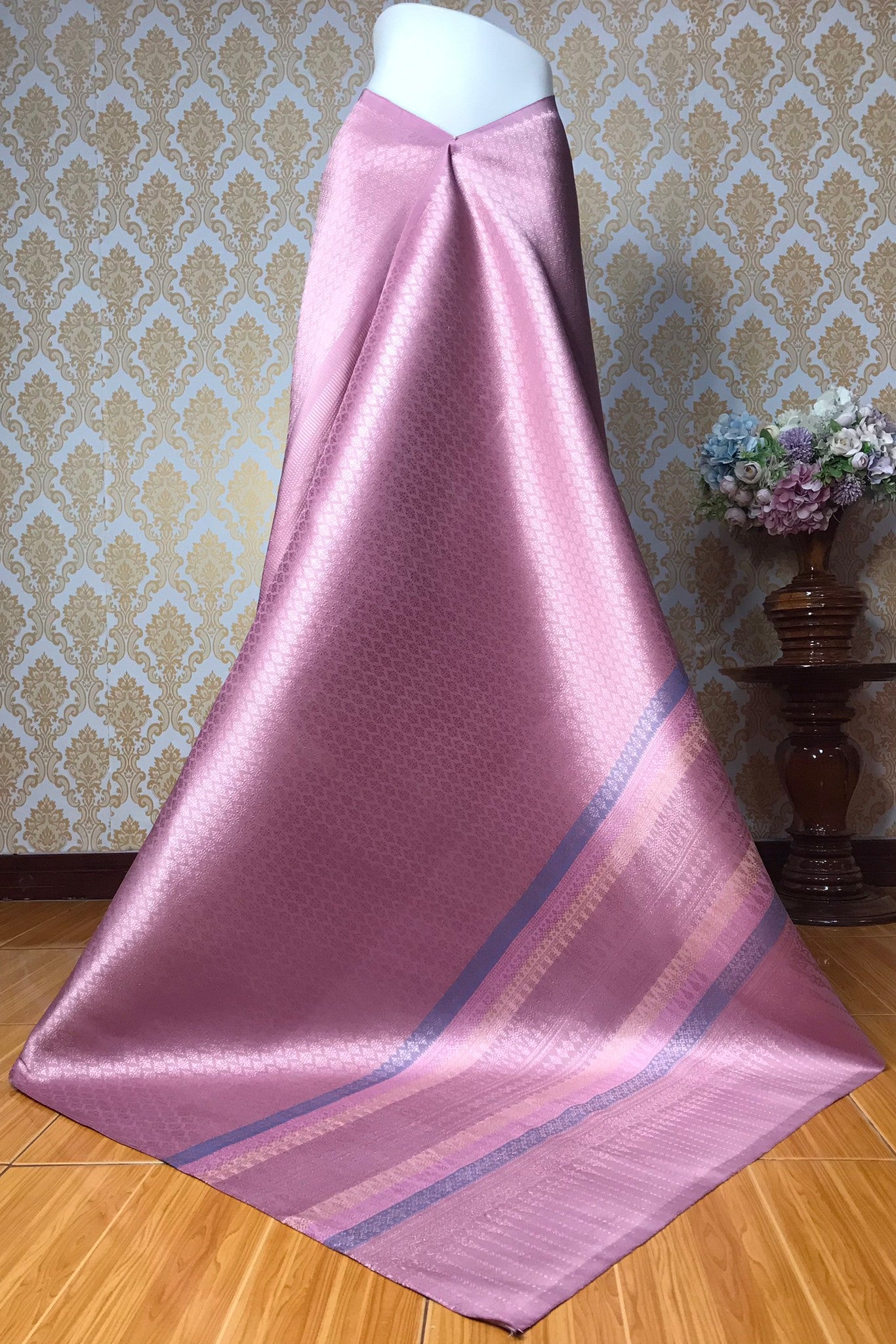 Surin silk skirt, real silk, 27 tako, size 1x2 meters, pink background N11-KN1219652