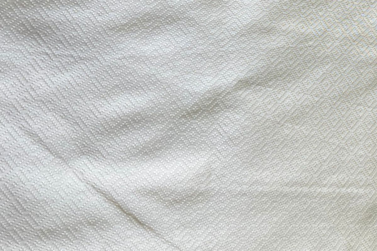 Yok Dok Luk Kaew silk, solid color, pure silk, 8 tako, creamy white, bleached white, untreated, cut and sold by the yard, code B1-NY-070567.