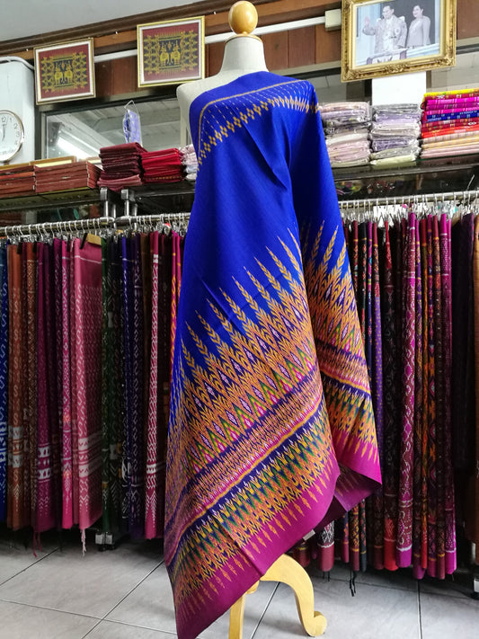 Mudmee silk skirt, real silk, 3 tako, Expressway pattern, bottom bottom, size 1x2 meters, blue background, code R2Q-NY-01306712