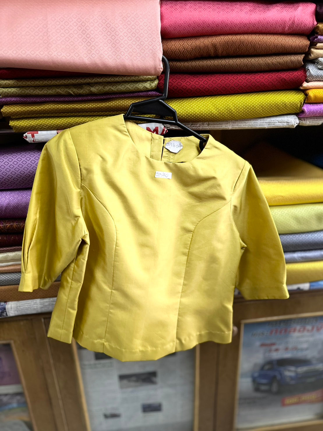 Women's shirt, plain colored silk, smooth texture, three-quarter sleeves, chest 40 inches, light yellow-green, code WD-ST-1026660912.