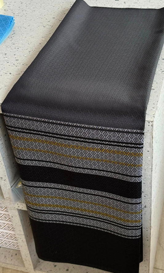 ซิ่น ผ้าไหมแท้ ยกดอกมีเชิง ขนาด 1x2หลา สีดำ รหัส B7-SN-10276724