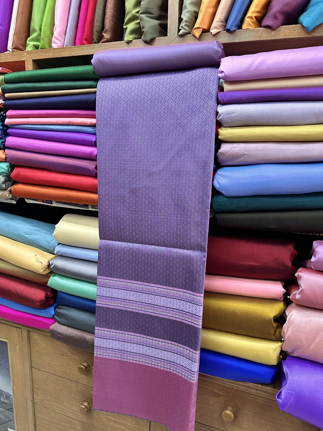 (Dress cloth) plain colored silk with stripes (2 yards of plain cloth + 2 yards of sarong) shade of purple, code B7C-ST-0629671022