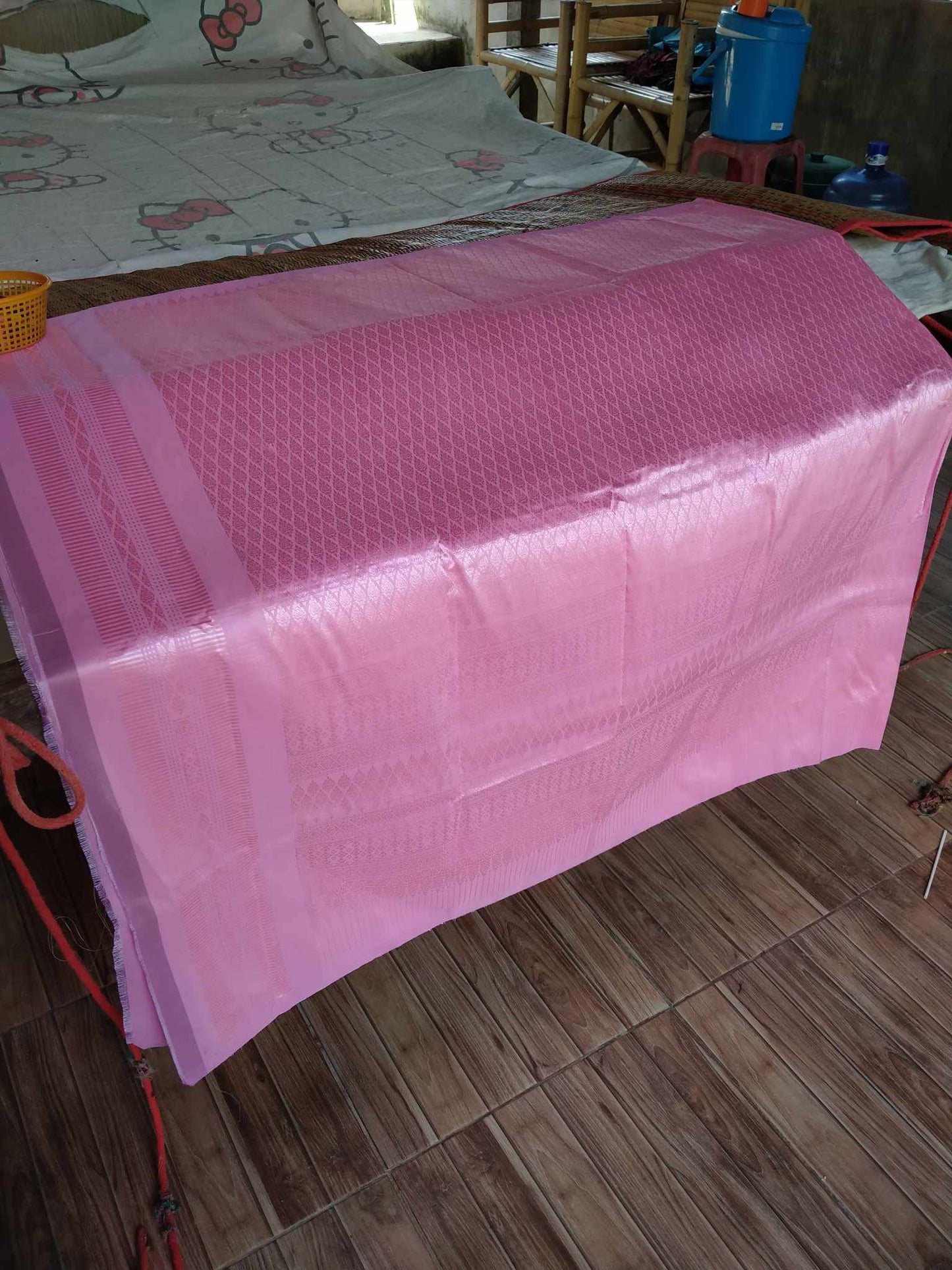 Yasurin silk skirt, size 1x2 meters, pink background, code N11-DR09256613191