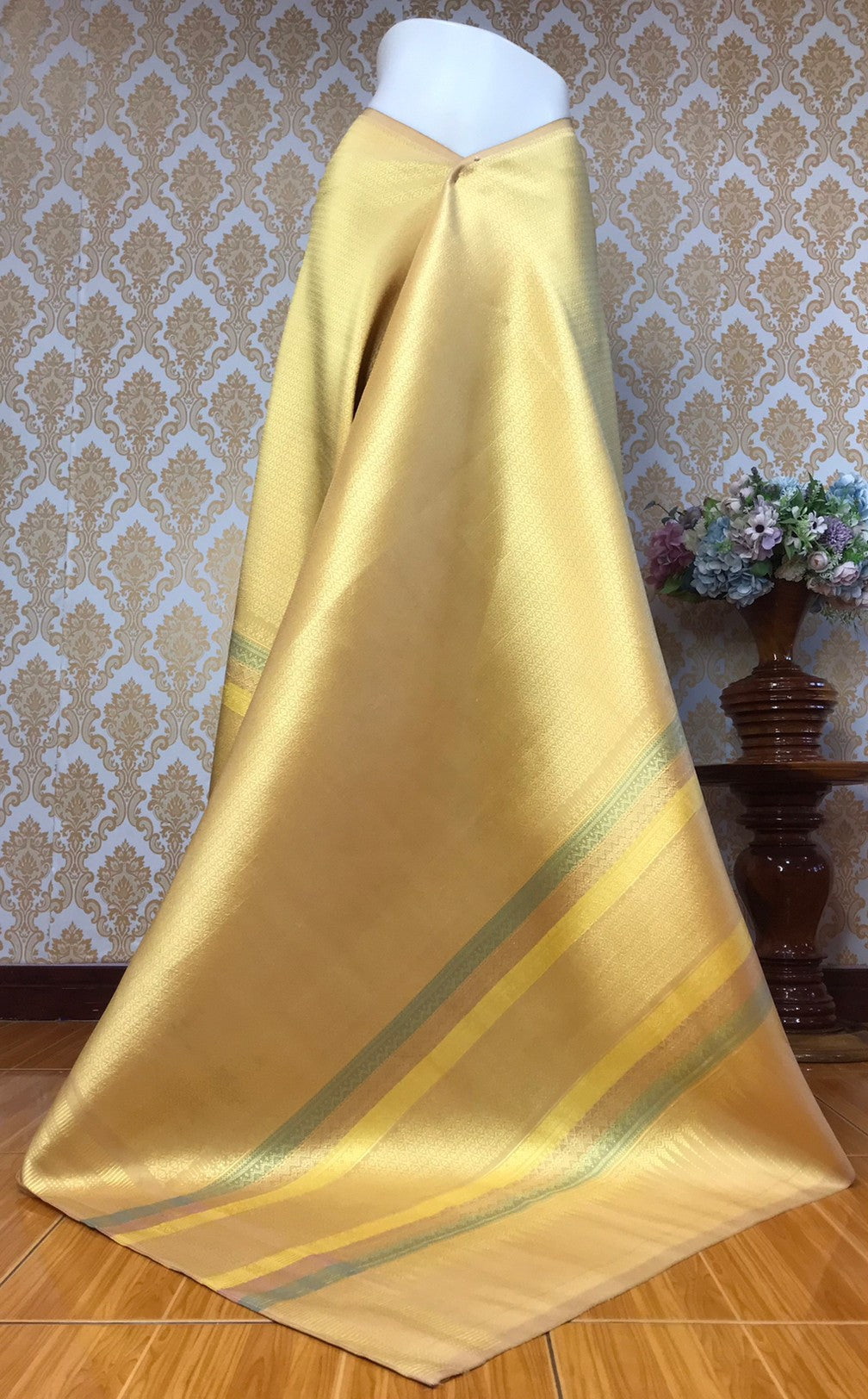 Sin Yok Surin silk, real silk, 27 tako, 100% real silk, size 1x2 meters, yellow background N11-KN0221663