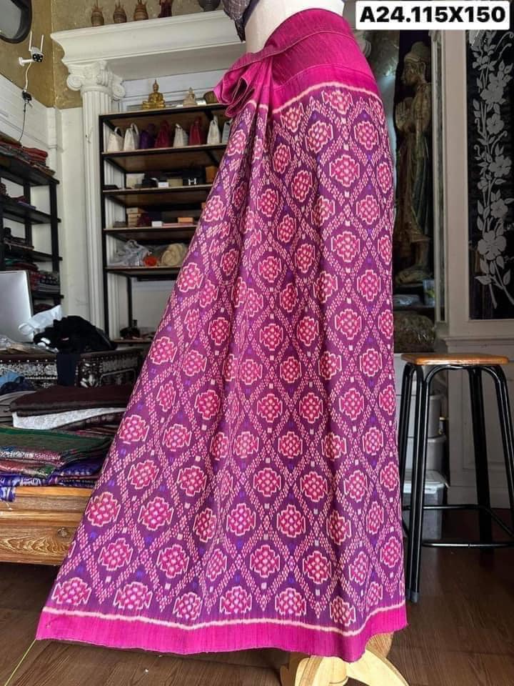 Battambang skirt, Baan Sao Hand silk, natural color, size 115x150cm, pink-purple, code N9-SIL-A24