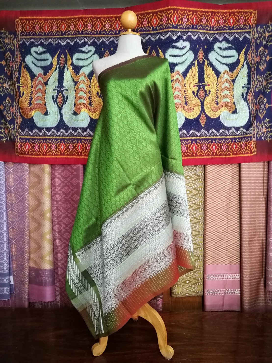 Surin silk skirt, real silk, size 1x2 meters, Koh Choeng silver tinsel. Light green floor, code N11-NY0504663