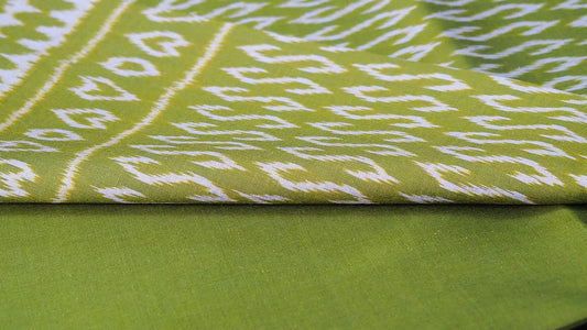 (Dress fabric) Mudmee silk, 3 tako, real silk (2 yards of patterned fabric + 2 yards of plain color), royally bestowed pattern. Light green, code M2B-CT03046639